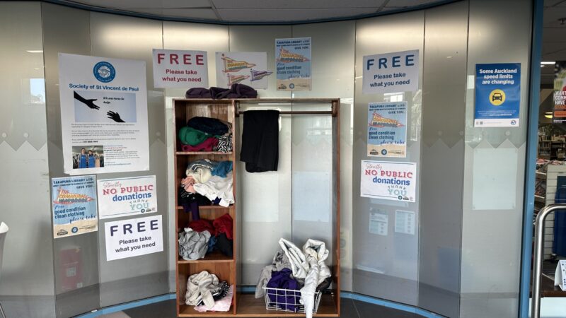 Takapuna Library古着配布