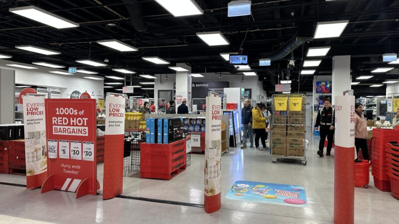 the warehouse入口