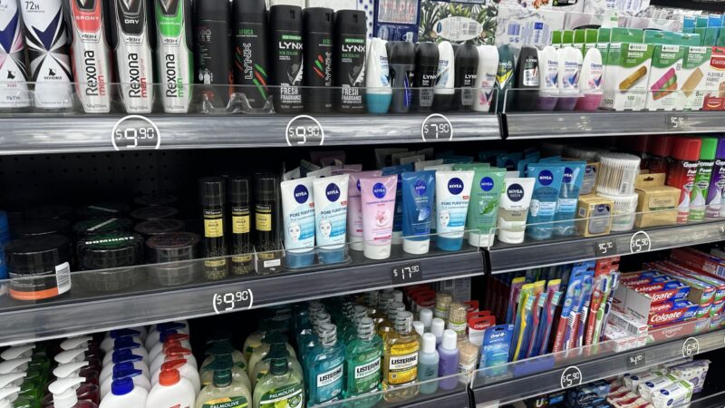 77 CONVENIENCE STORE歯磨き粉などの日用品