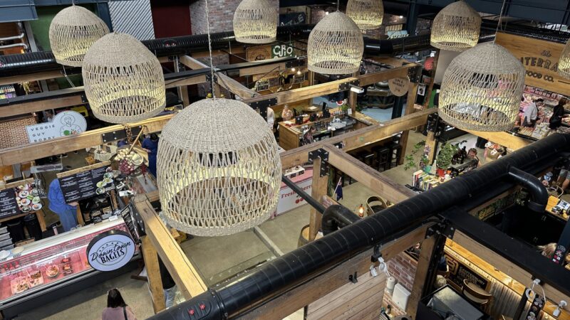 2.リバーサイド・マーケット（Riverside Market）